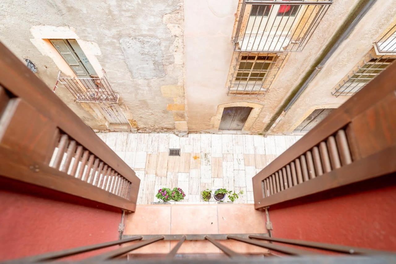 Old Town By Tarragonadays Apartment Bagian luar foto